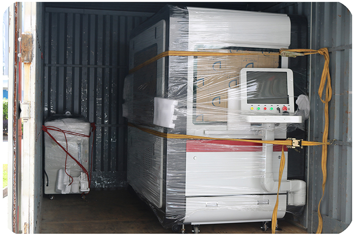 500w激光切割機(jī)發(fā)貨當(dāng)中采用聯(lián)品激光器，快速切割金屬首飾